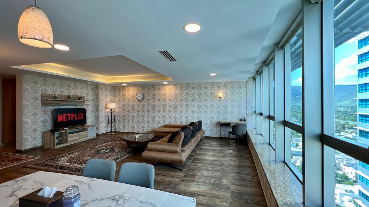Centaurus Apartment City View Three Beds Islamabad Eksteriør billede