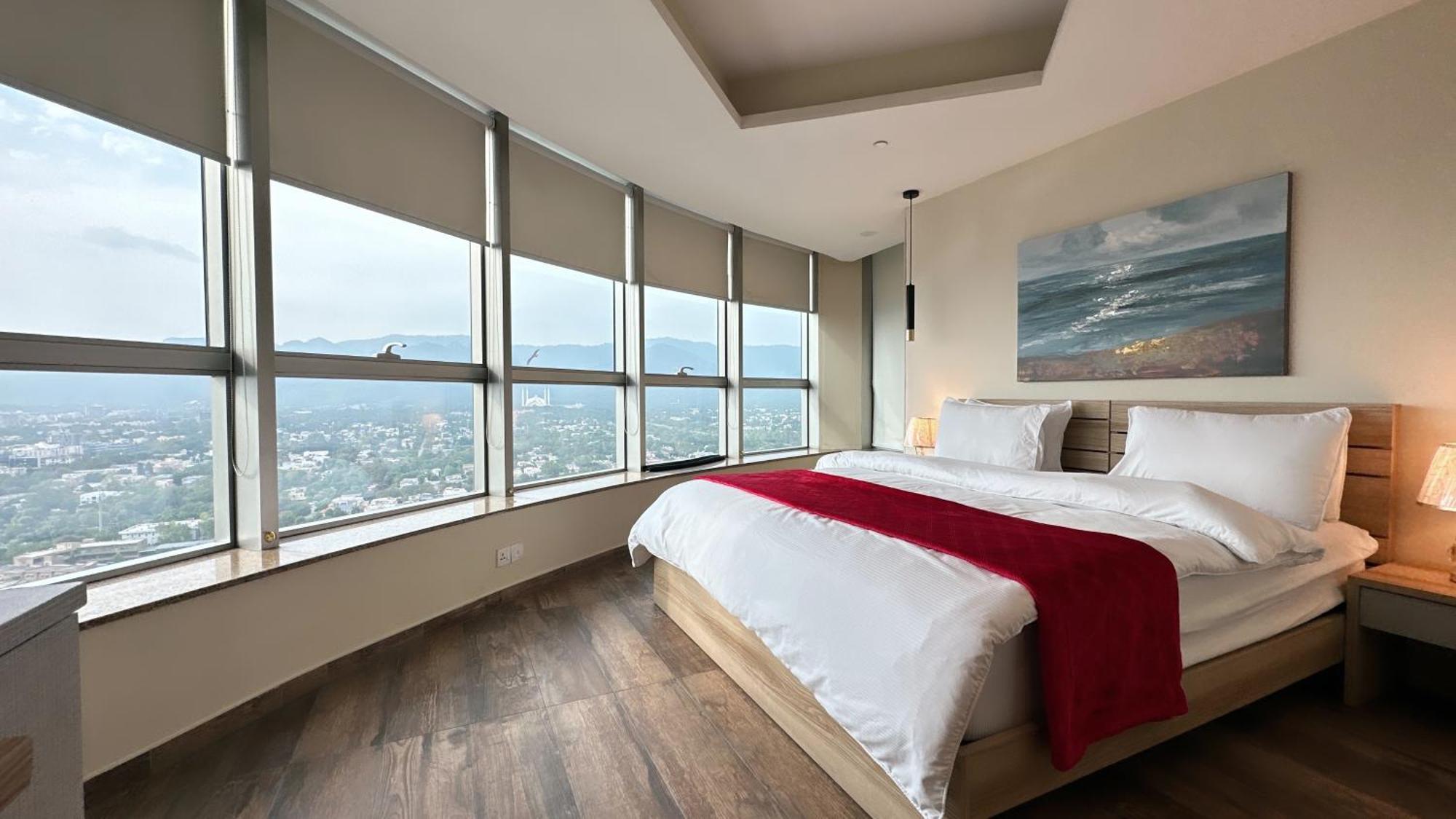 Centaurus Apartment City View Three Beds Islamabad Eksteriør billede