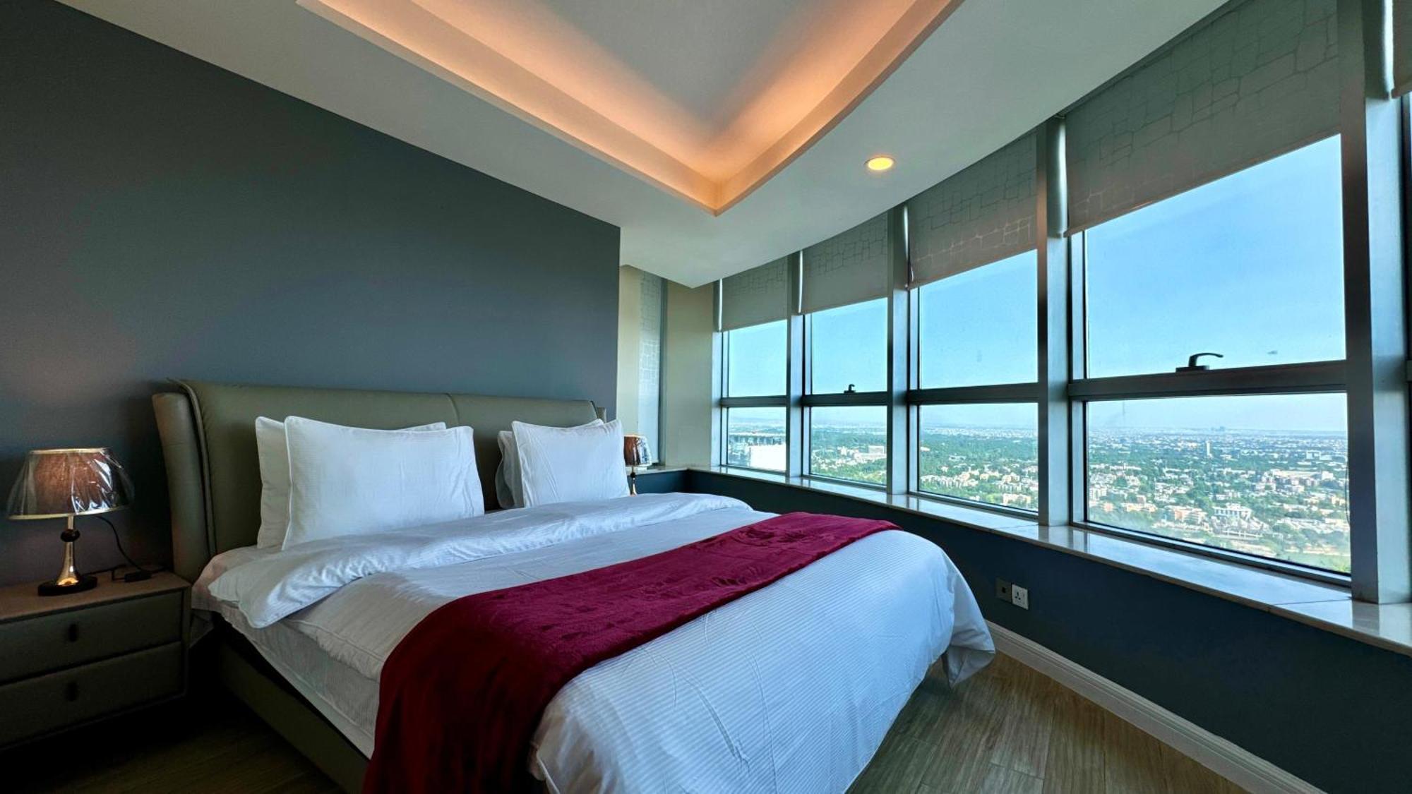 Centaurus Apartment City View Three Beds Islamabad Eksteriør billede